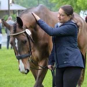 Meet your Posher, Alyssa